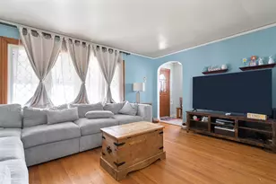 10833 S Ave M, Chicago, IL 60617 - Photo 3