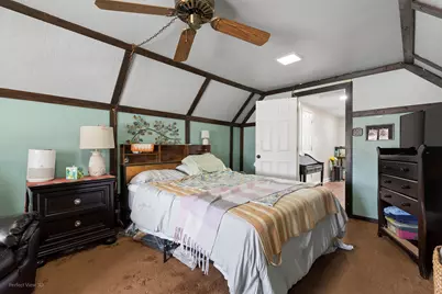 10833 S Avenue M, Chicago, IL 60617 - Photo 15