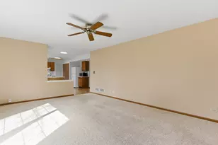 [Address not provided], Carol Stream, IL 60188 - Photo 15