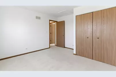 [Address not provided], Carol Stream, IL 60188 - Photo 23