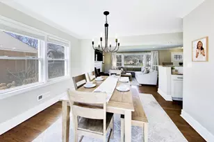 407 S See-Gwun Ave, Mount Prospect, IL 60056 - Photo 7