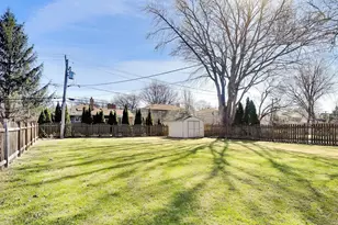 407 S See-Gwun Ave, Mount Prospect, IL 60056 - Photo 31