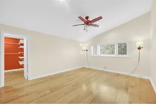 9454 Meadow Ln, Des Plaines, IL 60016 - Photo 7