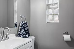 2816 Wenonah Ave, Berwyn, IL 60402 - Photo 11