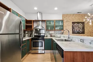 6449 N Seeley Ave, Chicago, IL 60645 - Photo 3