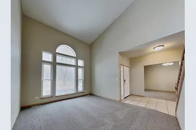 322 Clarewood Circle, Grayslake, IL 60030 - Photo 3