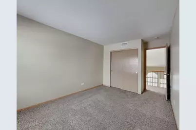 322 Clarewood Circle, Grayslake, IL 60030 - Photo 5