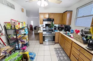 716 15th St, Rock Island, IL 61201 - Photo 5