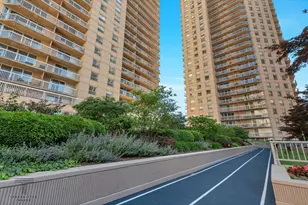 [Address not provided], Chicago, IL 60654 - Photo 31