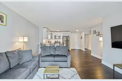 [Address not provided], Chicago, IL 60654 - Photo 3