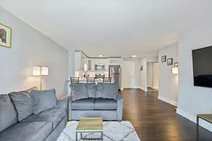 [Address not provided], Chicago, IL 60654 - Photo 3