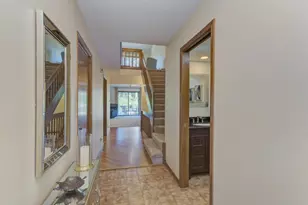 81 Country Club Dr, Bloomingdale, IL 60108 - Photo 3