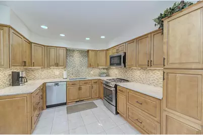 81 Country Club Drive, Bloomingdale, IL 60108 - Photo 17