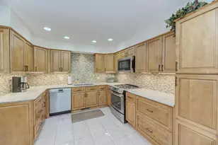 81 Country Club Dr, Bloomingdale, IL 60108 - Photo 17