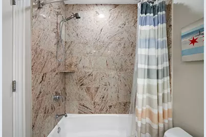 3652 N Fremont Street #3, Chicago, IL 60613 - Photo 25