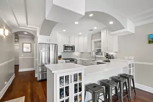 3652 N Fremont St, Chicago, IL 60613 - Photo 9