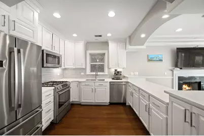 3652 N Fremont Street #3, Chicago, IL 60613 - Photo 11