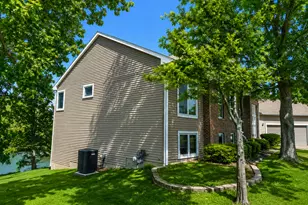 103 Chickasaw Ln, Loda, IL 60948 - Photo 5