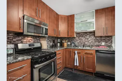 2067 W Farwell Avenue #3S, Chicago, IL 60645 - Photo 7