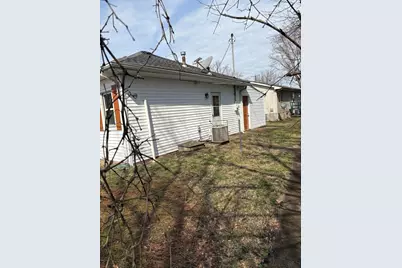 313 S Future Street, Marion, IL 62959 - Photo 3