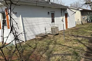 313 S Future St, Marion, IL 62959 - Photo 3