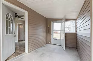 3808 15th Street B, Moline, IL 61265 - Photo 13