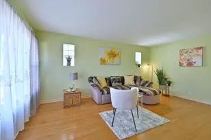 5247 N Mulligan Ave, Chicago, IL 60630 - Photo 3