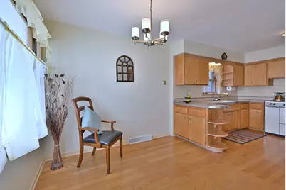 5247 N Mulligan Avenue, Chicago, IL 60630 - Photo 7