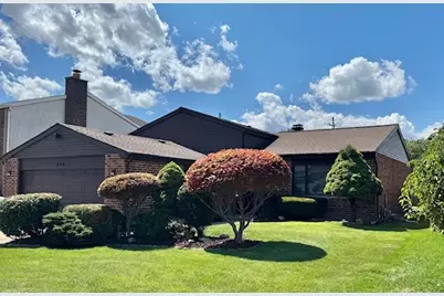 250 Anita Street, Des Plaines, IL 60016 - Photo 1