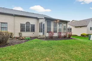 681 Hampshire Dr, Hampshire, IL 60140 - Photo 3