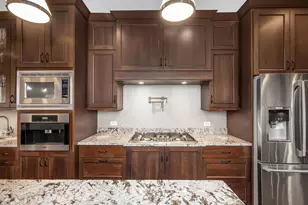 333 Kenmore Ave, Elmhurst, IL 60126 - Photo 9