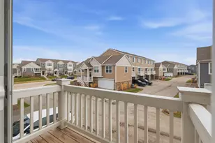 217 Goldenrod Dr, Elgin, IL 60124 - Photo 23