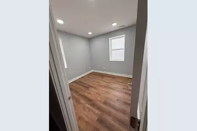 4907 W Walton Street #2, Chicago, IL 60651 - Photo 9