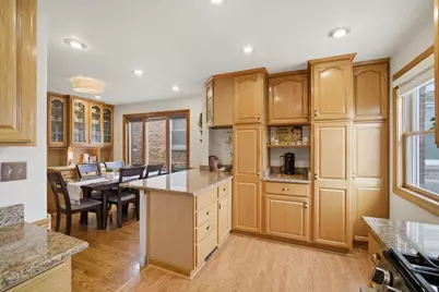 5115 N Newland Avenue, Chicago, IL 60656 - Photo 9