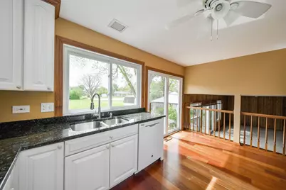 671 Coral Avenue, Bartlett, IL 60103 - Photo 7