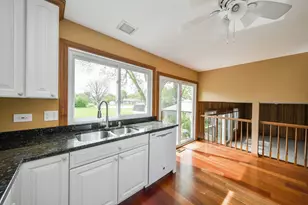 671 Coral Ave, Bartlett, IL 60103 - Photo 7