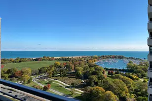 4250 N Marine Dr, Chicago, IL 60613 - Photo 15