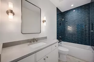 2205 W Huron St, Chicago, IL 60612 - Photo 29