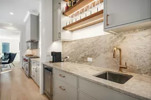 2205 W Huron St, Chicago, IL 60612 - Photo 5