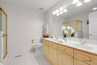 8 Ashford Court, Lincolnshire, IL 60069 - Photo 19