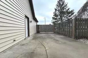 19 Old Farm N Ct, Bradley, IL 60915 - Photo 35