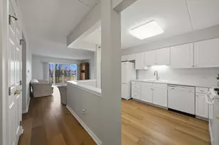 7081 W Touhy Ave, Niles, IL 60714 - Photo 7