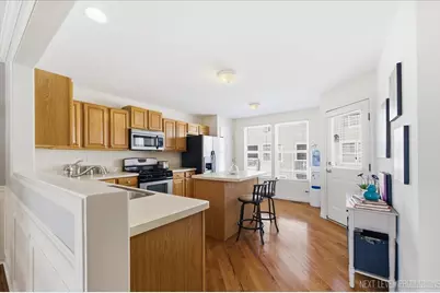 1015 Reserve Drive, Elgin, IL 60124 - Photo 9