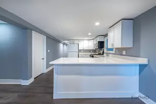 1019 N Ridgeway Ave, Chicago, IL 60651 - Photo 7