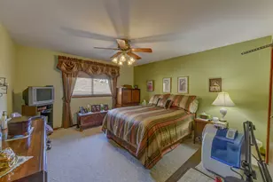 181 W 28th St, South Chicago Heights, IL 60411 - Photo 11