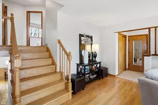 701 Preston Ln, Schaumburg, IL 60193 - Photo 3