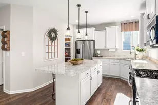 193 Trumpet Vine Cir, Elgin, IL 60124 - Photo 9