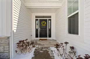 10002 Woodland Dr, Hebron, IL 60034 - Photo 3