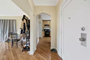 6457 N California Ave, Chicago, IL 60645 - Photo 17