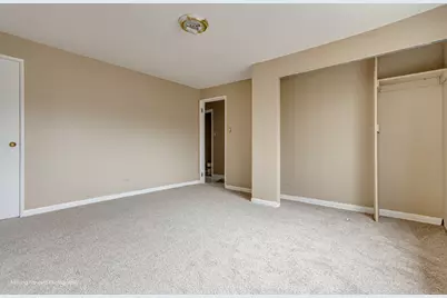 9586 S Colfax Avenue, Chicago, IL 60617 - Photo 17